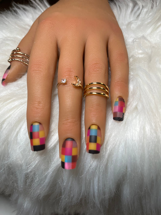 Colored Checker Press On Nails